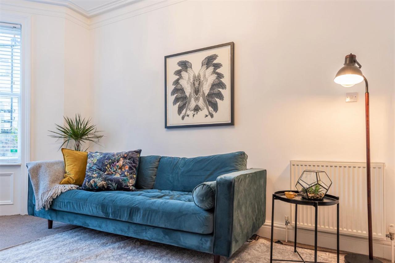 Perfectly Located 4 Storey Townhouse With 2 Parking Spaces In Central هاروغايت المظهر الخارجي الصورة